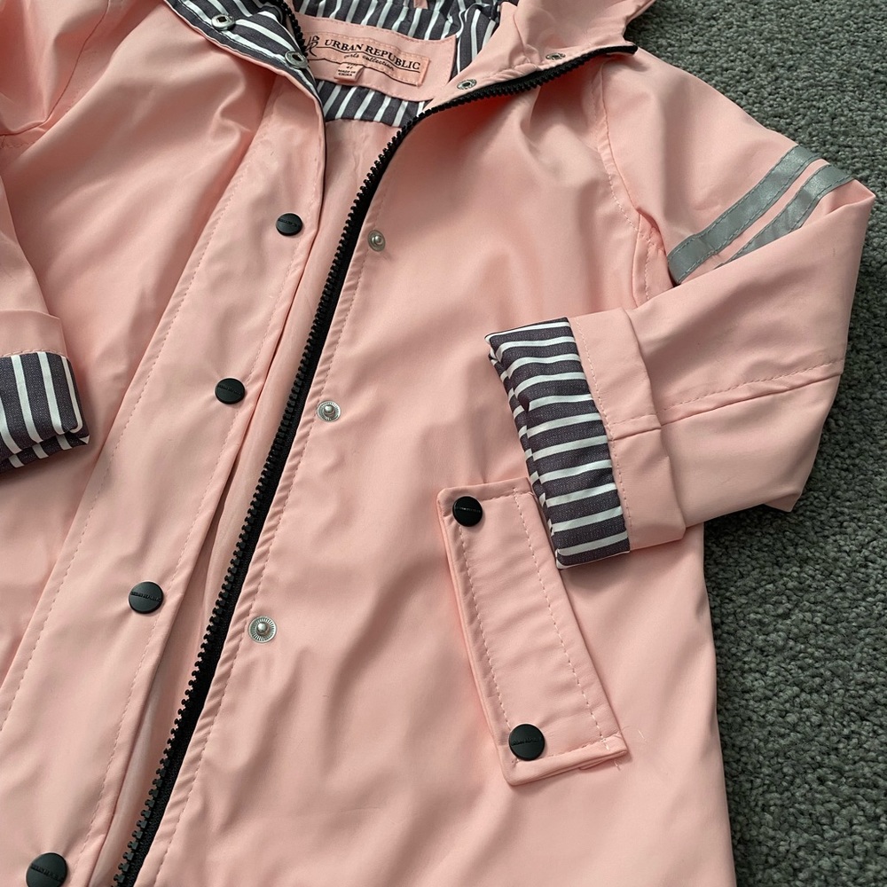 Jacket - Picture 2 of 5